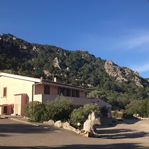 Casa di campagna Monte Pino, Telti